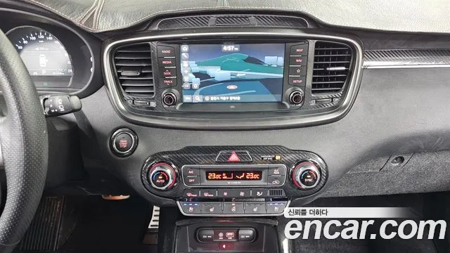 Kia Sorento 2018 — фото 15