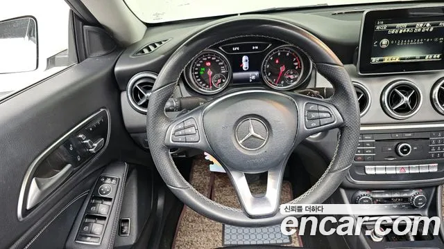 Mercedes-Benz CLA-Class 2018 — фото 13