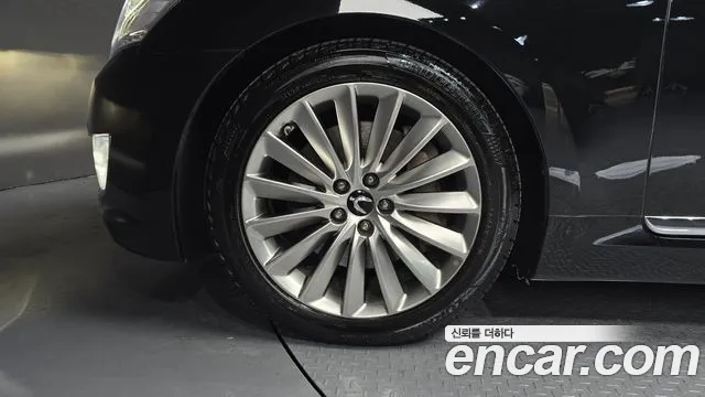 Hyundai Equus 2015 — фото 5