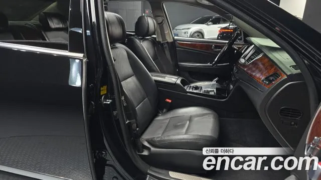 Hyundai Equus 2015 — фото 10