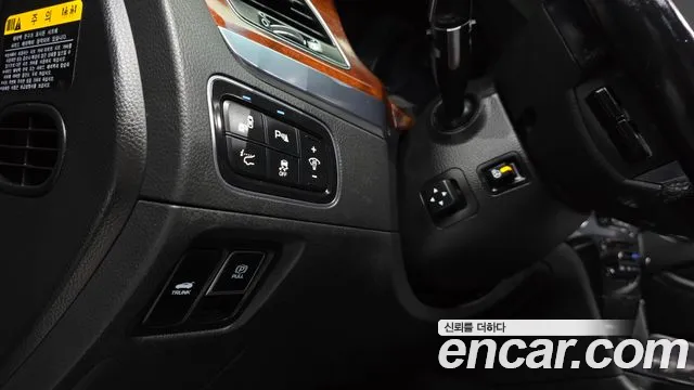 Hyundai Equus 2015 — фото 14