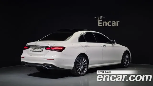 Mercedes-Benz E-Class 2022 — фото 2