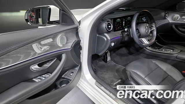 Mercedes-Benz E-Class 2022 — фото 10