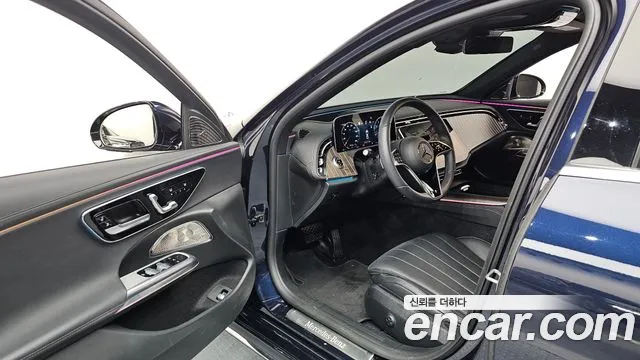 Mercedes-Benz E-Class 2024 — фото 10