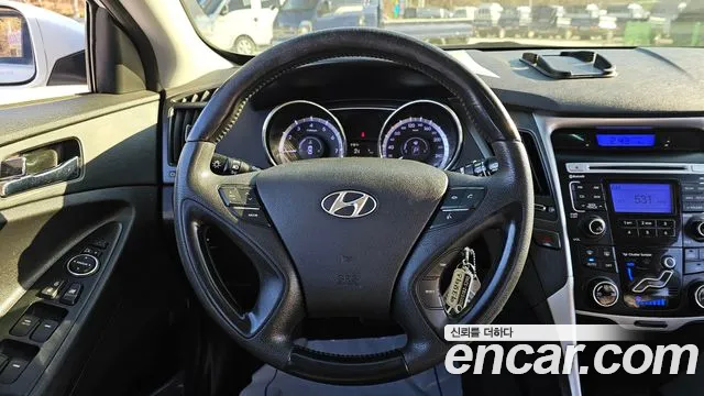 Hyundai Sonata 2010 — фото 13