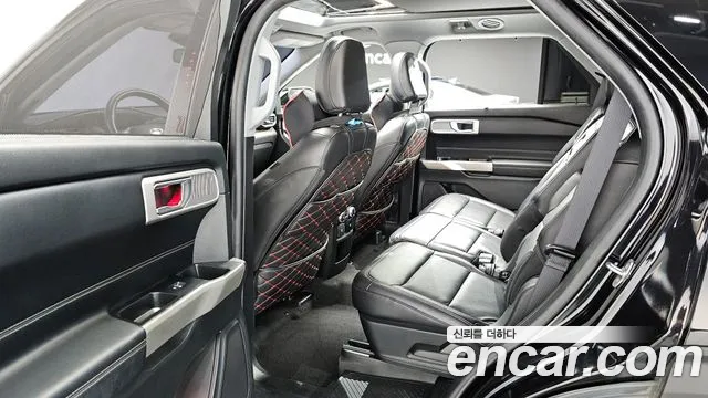 Ford Explorer 2021 — фото 12