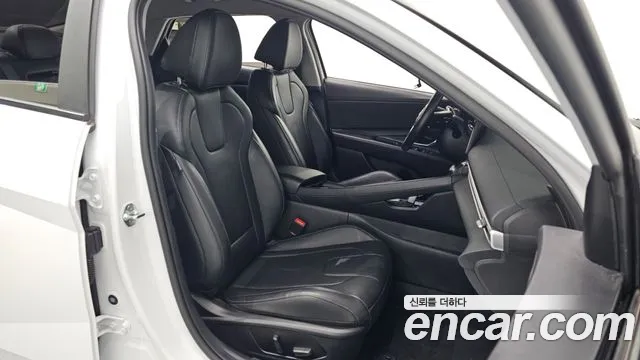 Hyundai AVANTE 2023 — фото 11