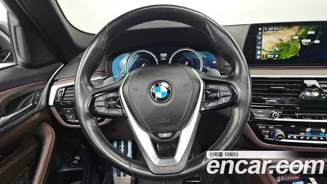 BMW 5-Series 2018 — фото 13