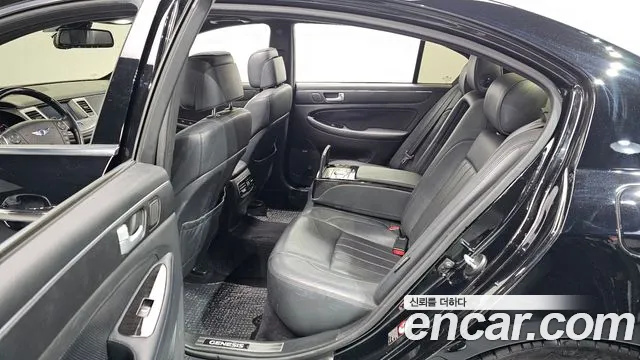 Hyundai Genesis 2014 — фото 17