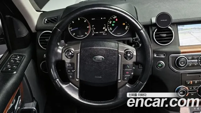 Land Rover Discovery 2016 — фото 13