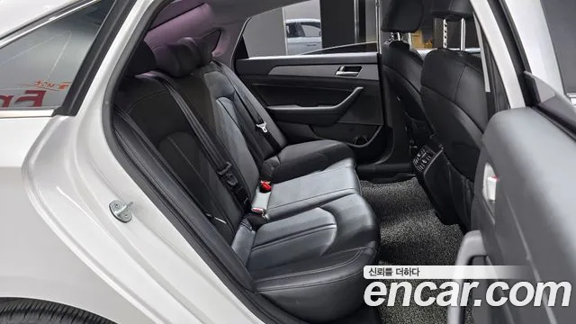 Hyundai Sonata 2019 — фото 12
