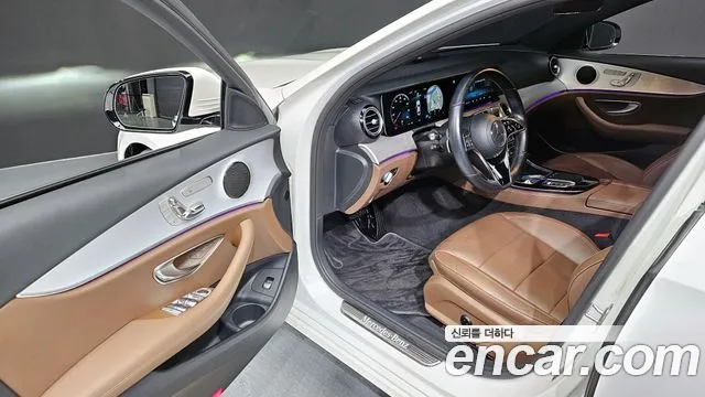 Mercedes-Benz E-Class 2021 — фото 10