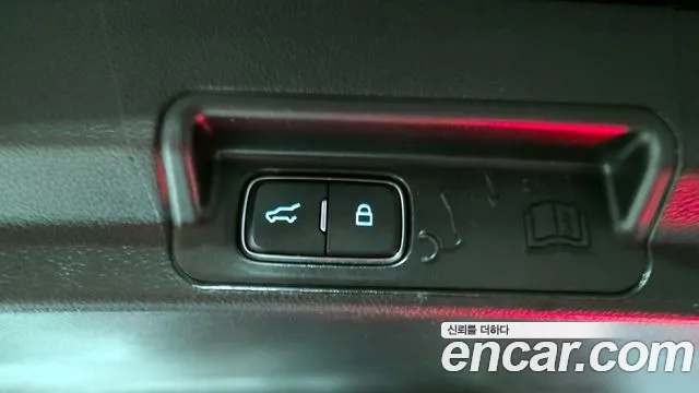 Ford Explorer 2021 — фото 18