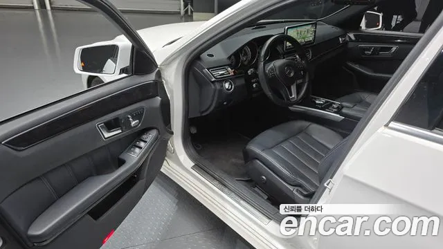 Mercedes-Benz E-Class 2016 — фото 11