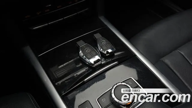 Mercedes-Benz E-Class 2016 — фото 17