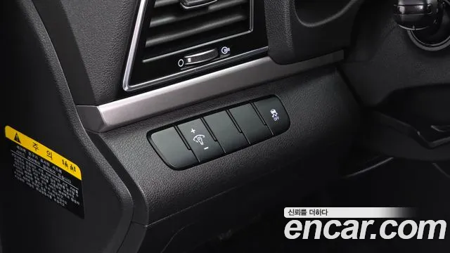 Hyundai AVANTE 2016 — фото 16