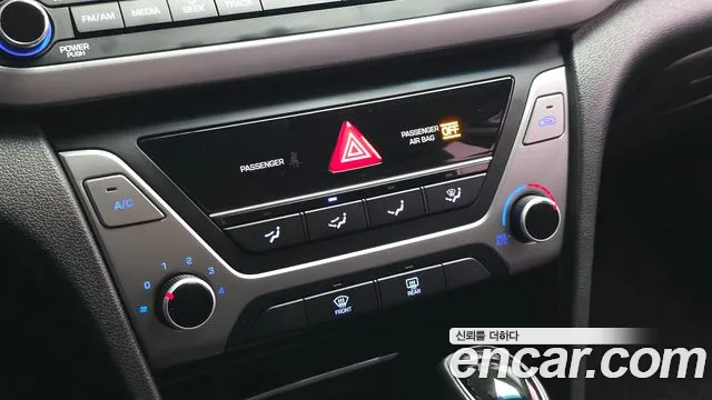 Hyundai AVANTE 2016 — фото 18