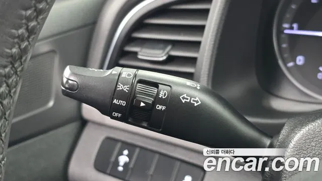 Hyundai AVANTE 2016 — фото 19
