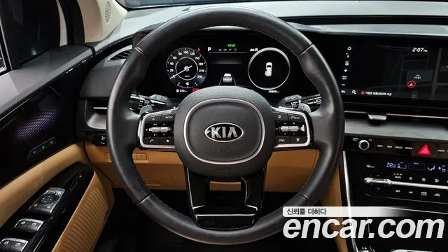 Kia Canival 2021 — фото 13