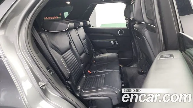Land Rover Discovery 2019 — фото 12