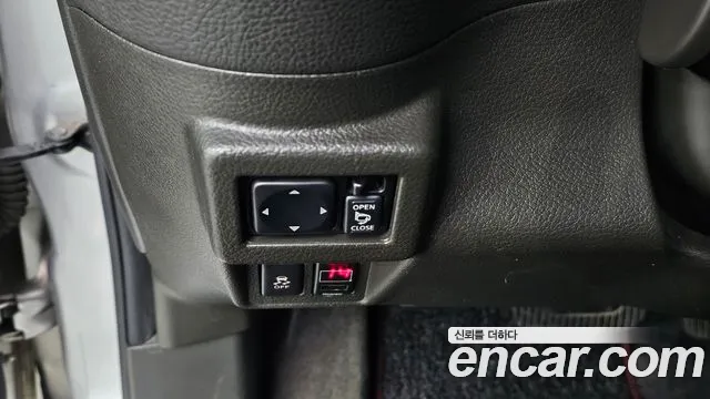 Nissan Cube 2011 — фото 16