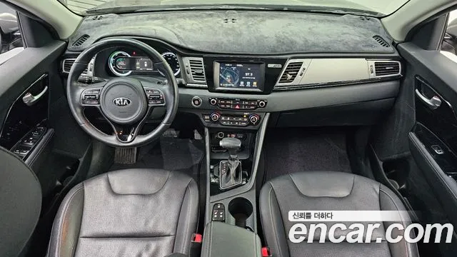 Kia Niro 2018 — фото 6