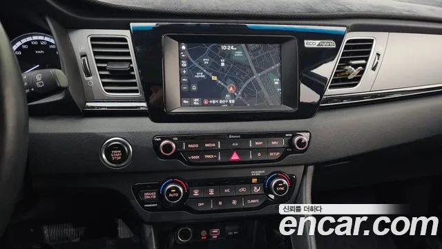 Kia Niro 2018 — фото 13