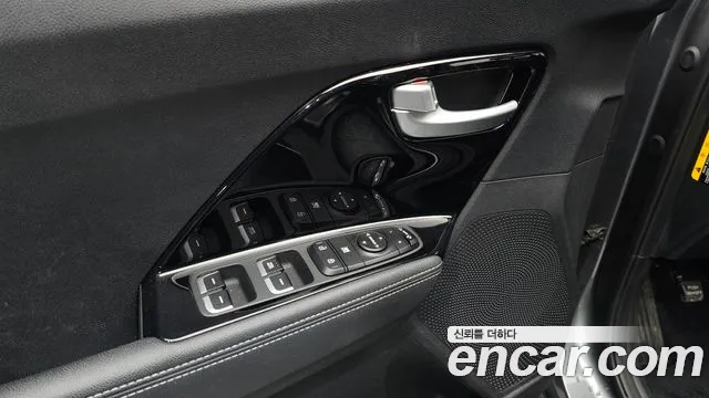 Kia Niro 2018 — фото 16