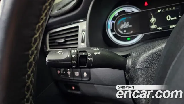Kia Niro 2018 — фото 17