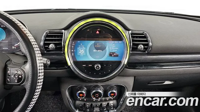 Mini Clubman 2023 — фото 14