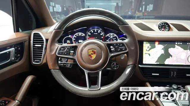 Porsche Cayenne 2021 — фото 14