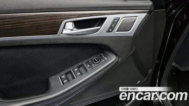 Genesis G80 2018 — фото 18