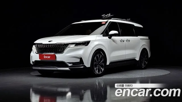 Kia Canival 2021 — фото 1
