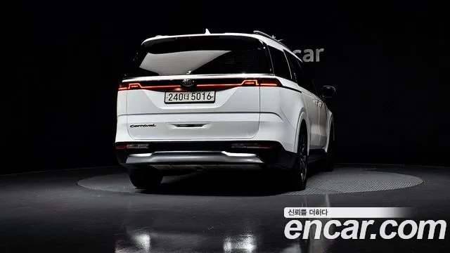 Kia Canival 2021 — фото 4