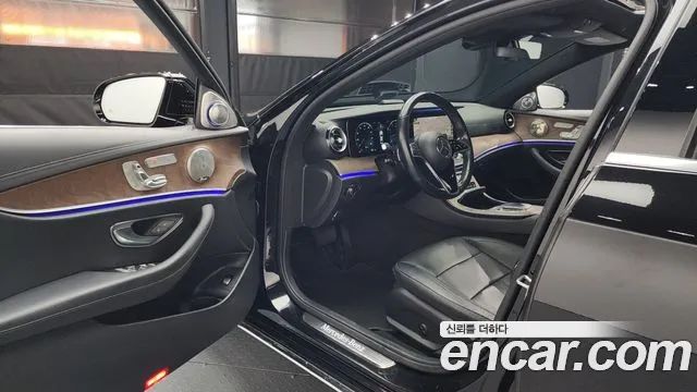 Mercedes-Benz E-Class 2021 — фото 10