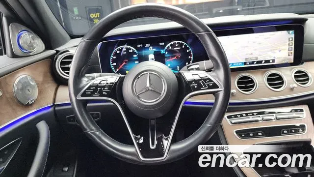 Mercedes-Benz E-Class 2021 — фото 13