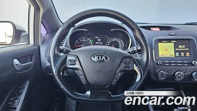 Kia K3 2018 — фото 13
