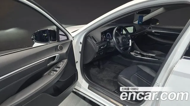 Hyundai Sonata 2022 — фото 10