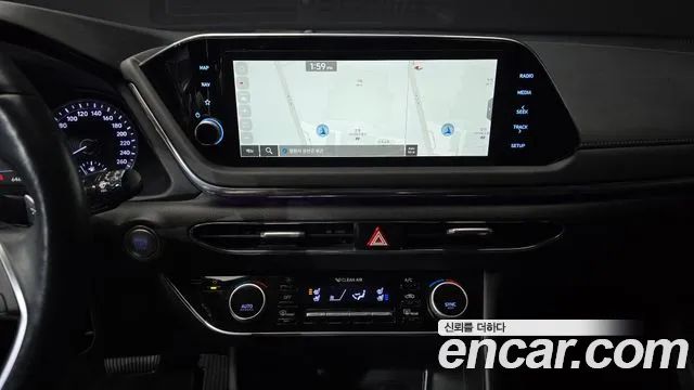 Hyundai Sonata 2022 — фото 15