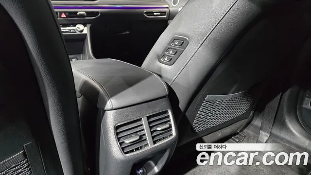 Hyundai Sonata 2022 — фото 19