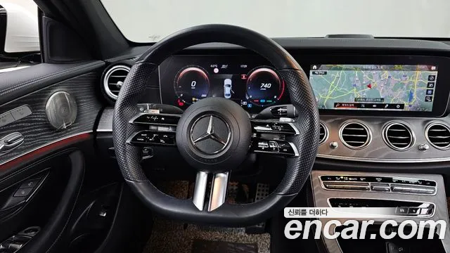 Mercedes-Benz E-Class 2022 — фото 13