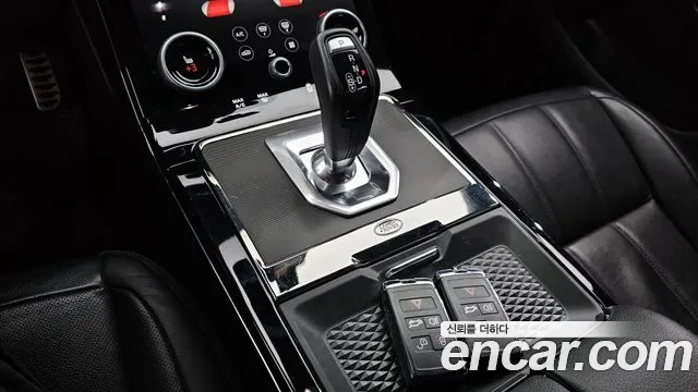 Land Rover Range Rover Evoque 2020 — фото 9