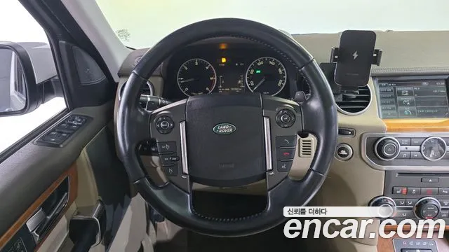 Land Rover Discovery 2013 — фото 14