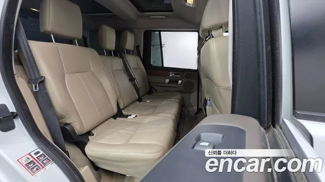 Land Rover Discovery 2013 — фото 19