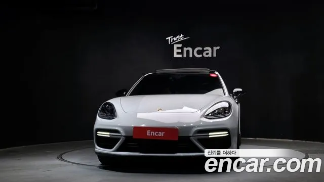 Porsche Panamera 2018 — фото 3