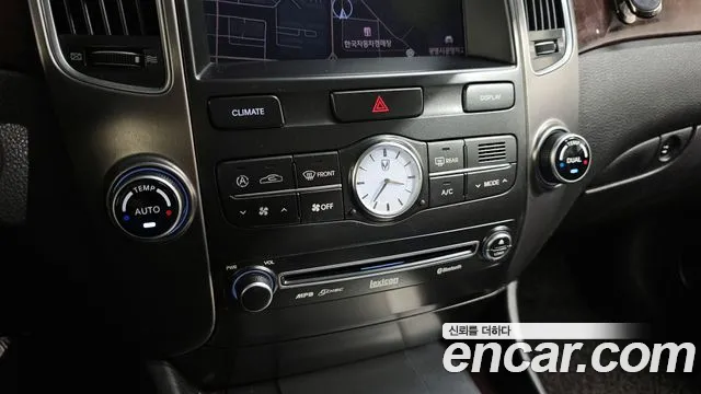 Hyundai Equus 2012 — фото 17