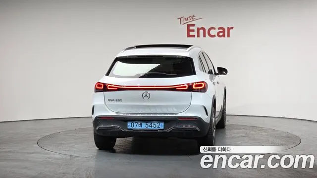 Mercedes-Benz EQA 2022 — фото 3
