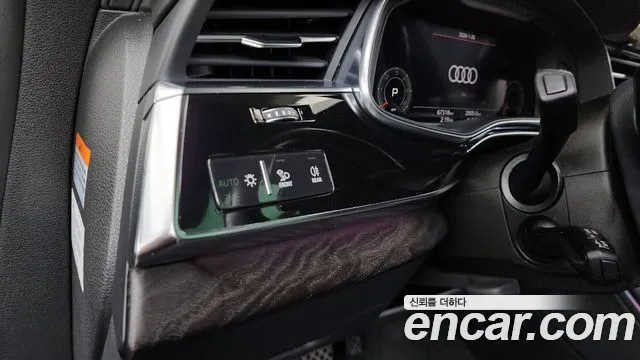 Audi Q8 2022 — фото 16