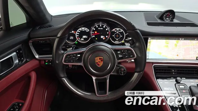 Porsche Panamera 2018 — фото 12