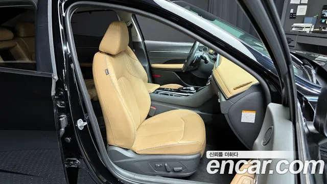 Hyundai Sonata 2023 — фото 12